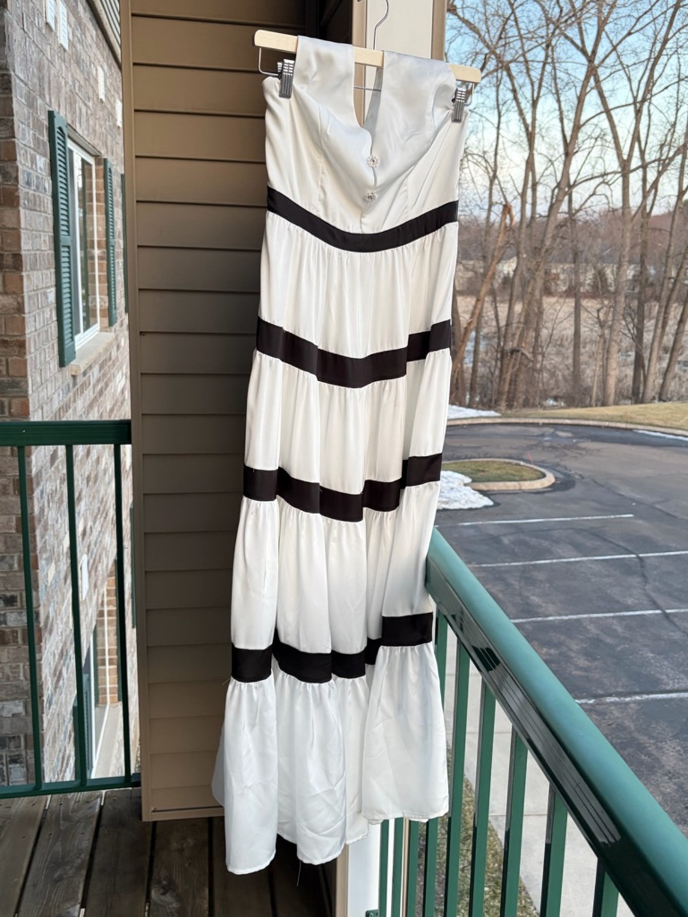 🆕🥥 Ipponelli White & Black Tiered Maxi Dress Pearl Button Elegant Flowy Size S - Picture 3 of 17